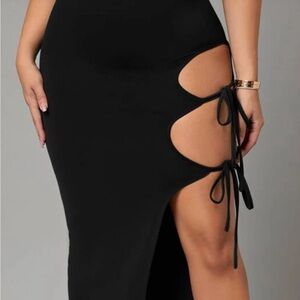 SHEIN Black Asymmetrical Skirt with Cut-Outs